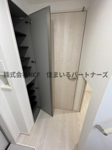 拡大写真:CB久留米カーラ 2階201の毎日通る玄関はこちらです