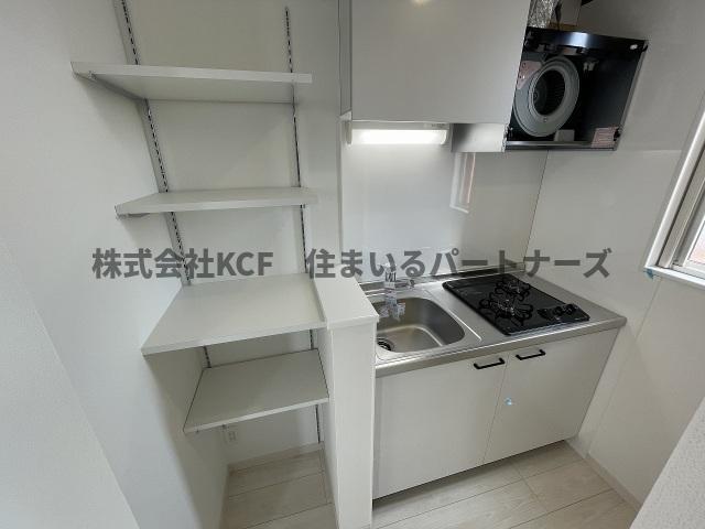 拡大写真:CB久留米カーラ 2階201のコンパクトなキッチンで掃除もラクラク