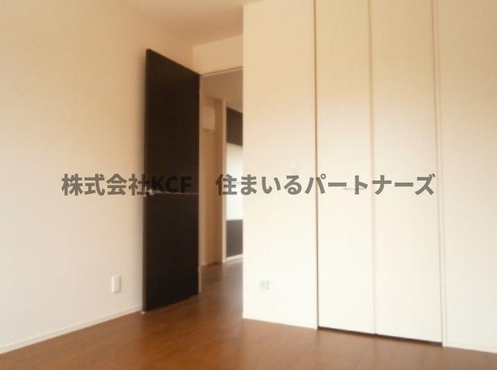拡大写真：シュトラール 1階101の居間