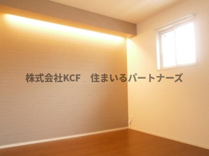 拡大写真：シュトラール 1階101の洋室