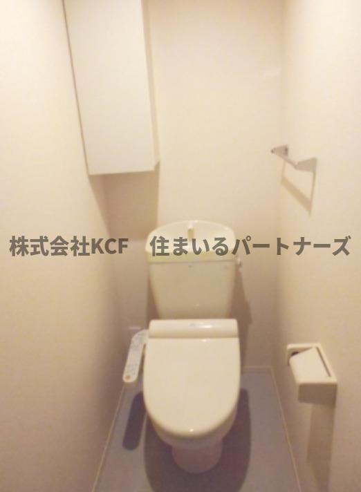 拡大写真：シュトラール 1階101のシンプルで使いやすいトイレです