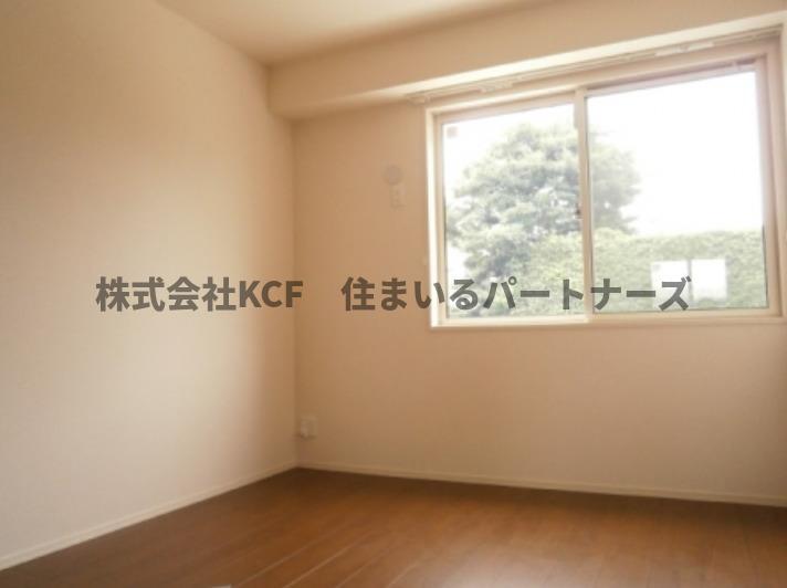 拡大写真：シュトラール 1階101の落ち着いて過ごせるお部屋なので、寝室にいかがでしょうか