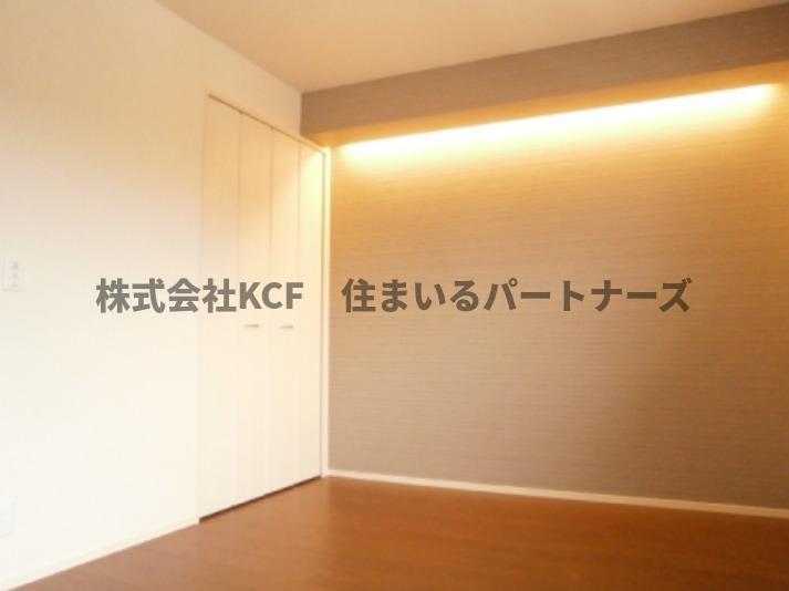 拡大写真：シュトラール 1階101の個人の部屋や寝室として使える洋室です