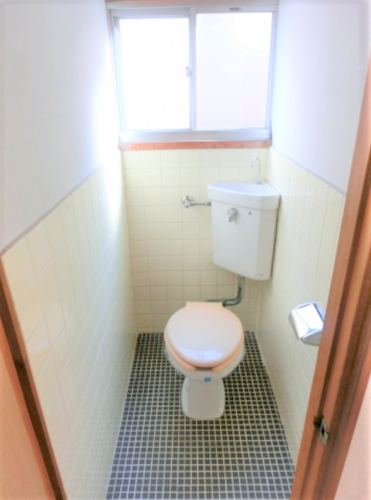拡大写真:リトルハイツ 2階201のシンプルで使いやすいトイレです