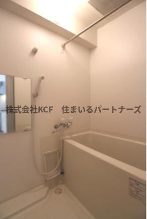 拡大写真:ケープラス 4階401のきれいなお風呂です