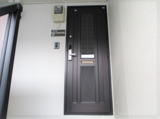 拡大写真:セジュール クレストB棟 1階103の毎日通る玄関はこちらです