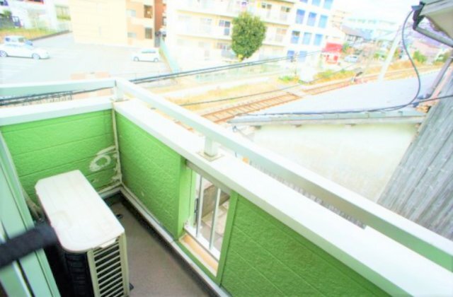 拡大写真:シティコーポ 1階106の広々としたバルコニーです