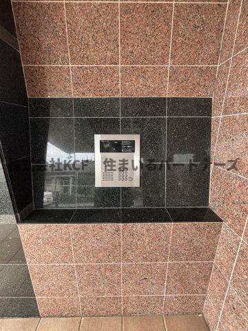 拡大写真:アーニスト国分 2階205のエントランス