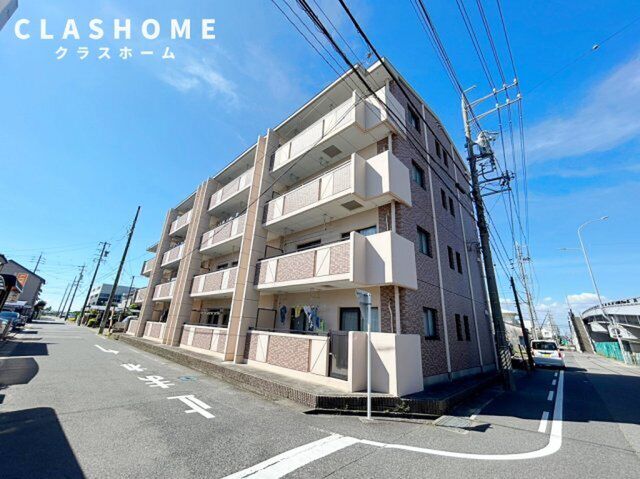 拡大写真：ソレアードパラシオン 3階301の外観
