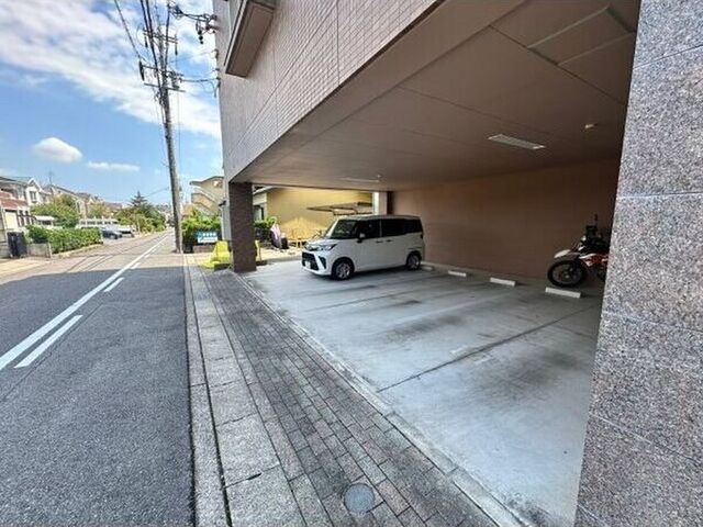 拡大写真:レージュ新栄町 2階205の外観