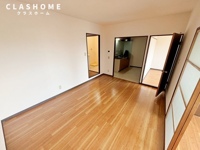 拡大写真：サンライフ弁天 3階307の居間