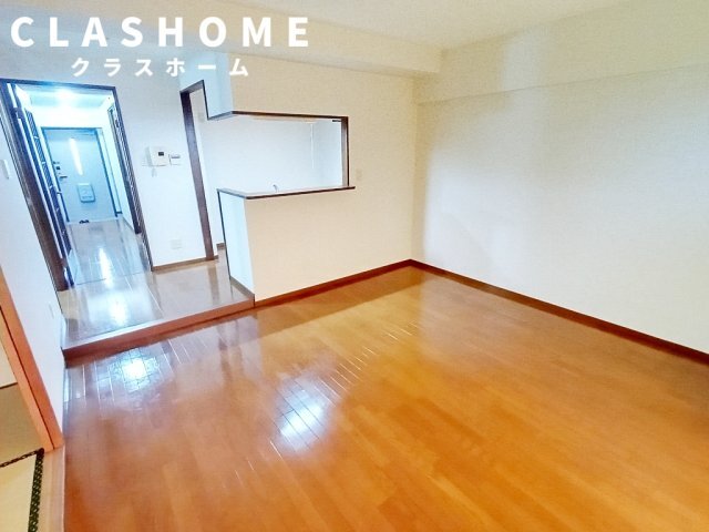 拡大写真:サンコート21ANJO 3階304の同物件の別部屋になります。