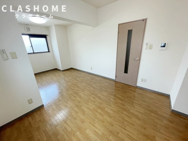 拡大写真：ソレアードパラシオン 3階301の同物件の別部屋になります。