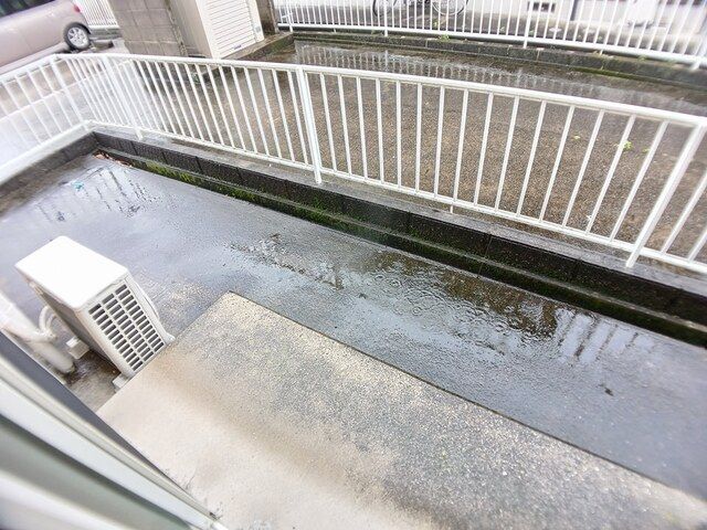 拡大写真:コーポラス谷田 1階101のバルコニー