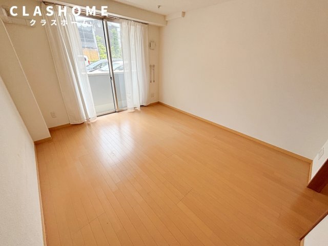 拡大写真:インセンスビレッジ 1階102の居間
