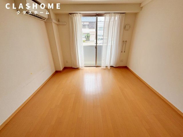 拡大写真:インセンスビレッジ 1階102の居間