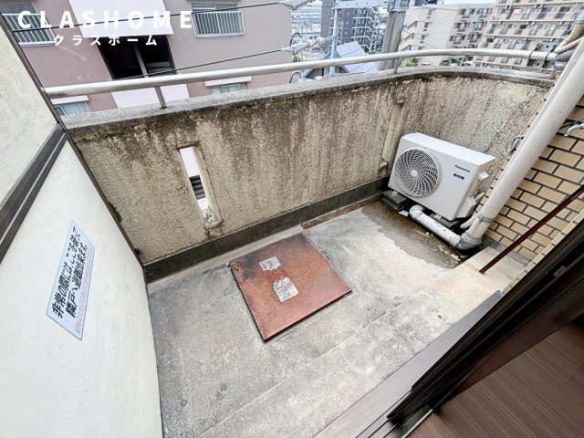 拡大写真:矢羽根ビル 5階502のバルコニー