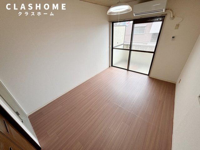 拡大写真:矢羽根ビル 5階502の居間