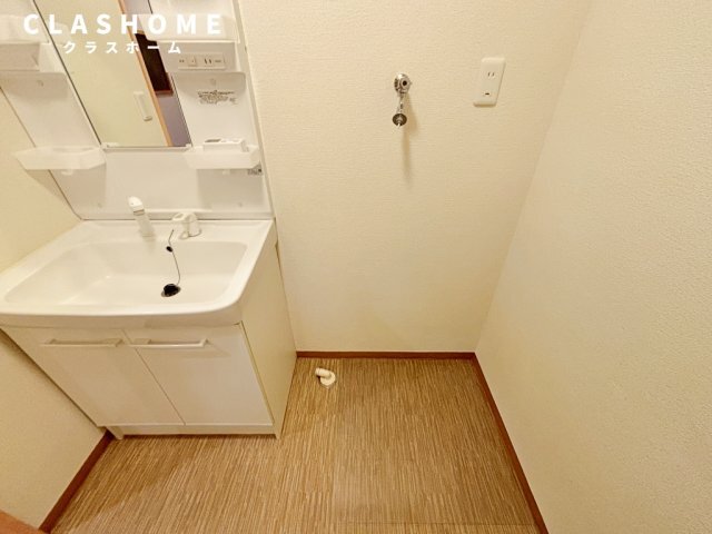 拡大写真:RIKIMATU 3階304の同物件の別部屋になります。