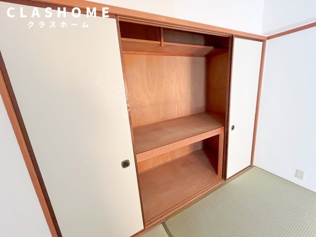 拡大写真:第2大嶽ビル 8階804の同物件の別部屋になります。