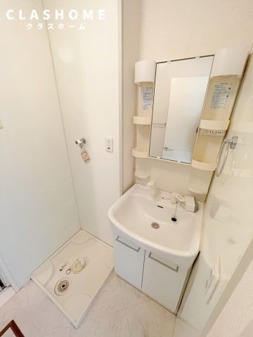 拡大写真:F<エフ> 3階303の同物件の別部屋になります。