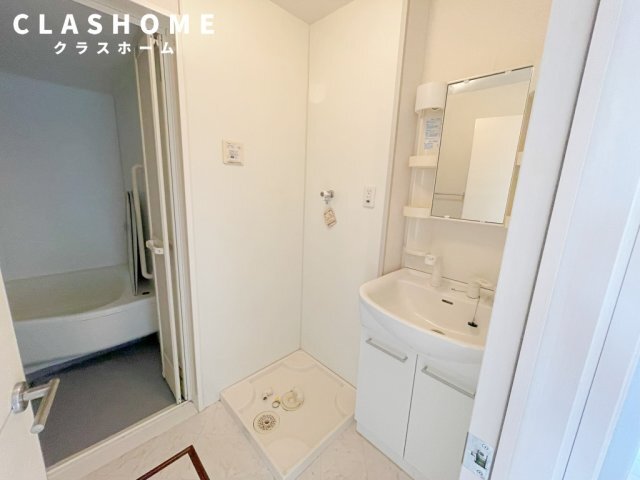 拡大写真:F<エフ> 3階303の同物件の別部屋になります。
