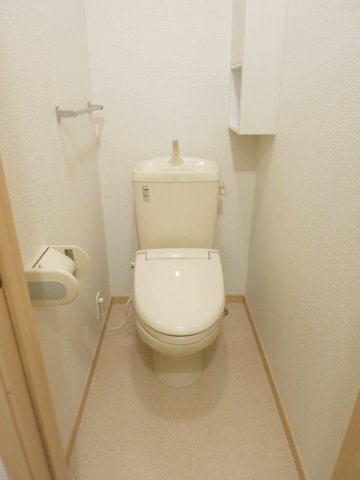 拡大写真:サニーヒル 1階101のトイレもきれいです