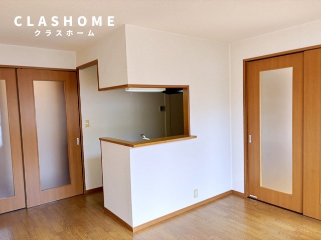 拡大写真:サンビレッヂさくら B 1階102の同物件の別部屋になります。