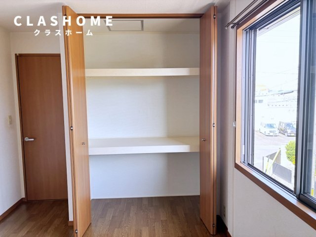 拡大写真:サンビレッヂさくら B 1階102の同物件の別部屋になります。