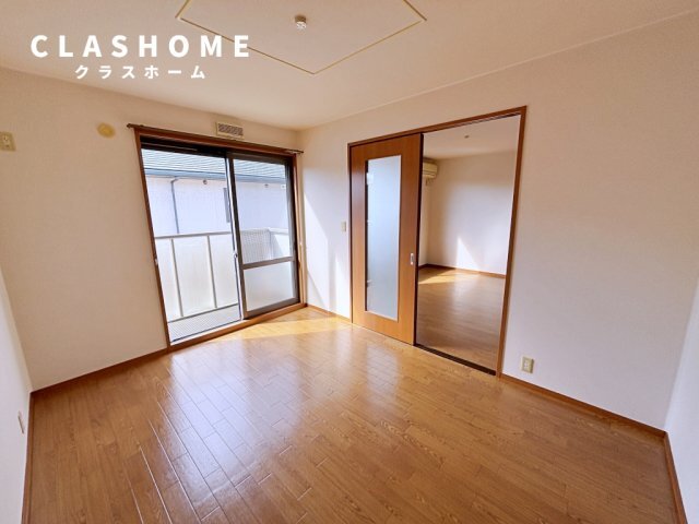 拡大写真:サンビレッヂさくら B 1階102の同物件の別部屋になります。