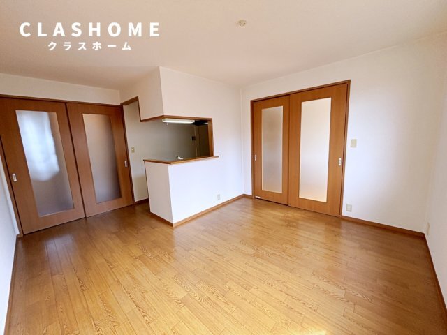 拡大写真:サンビレッヂさくら B 1階102の同物件の別部屋になります。