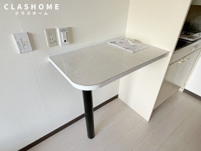 拡大写真:グランデュール56 2階205の同物件の別部屋になります。