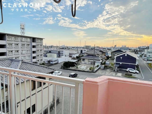 拡大写真:グランデュール56 2階205の同物件の別部屋になります。