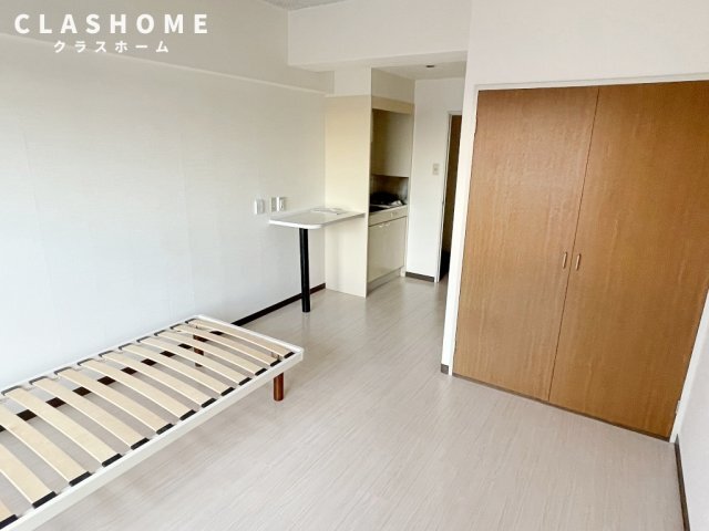 拡大写真:グランデュール56 2階205の同物件の別部屋になります。