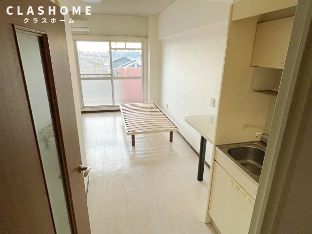 拡大写真:グランデュール56 2階205の同物件の別部屋になります。