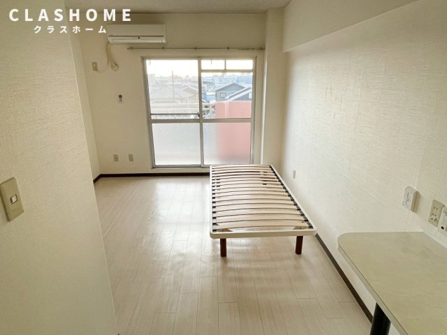 拡大写真:グランデュール56 2階205の同物件の別部屋になります。