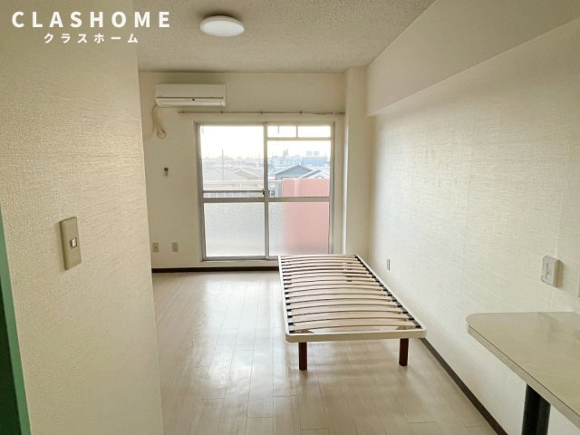 拡大写真:グランデュール56 2階205の同物件の別部屋になります。