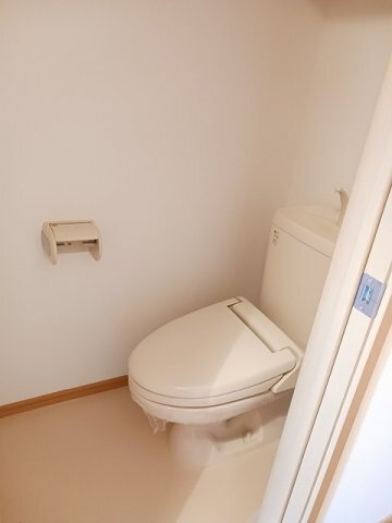 拡大写真:セポージャ徳永Ⅱ番館 1階103のシンプルで使いやすいトイレです