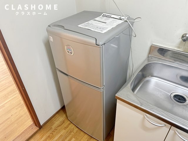 拡大写真:パレス ツルミ 1階1-2の同物件の別部屋になります。