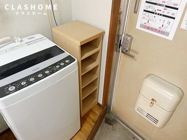 拡大写真:パレス ツルミ 1階1-2の同物件の別部屋になります。