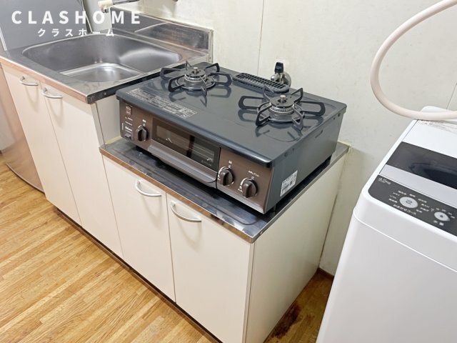 拡大写真:パレス ツルミ 1階1-2の同物件の別部屋になります。