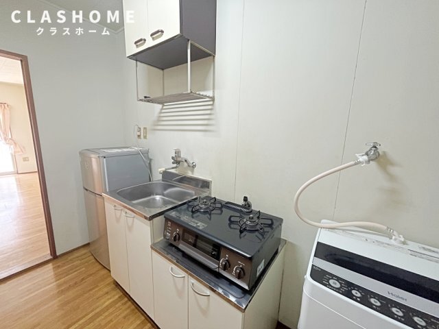 拡大写真:パレス ツルミ 1階1-2の同物件の別部屋になります。