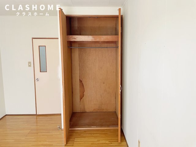 拡大写真:パレス ツルミ 1階1-2の同物件の別部屋になります。