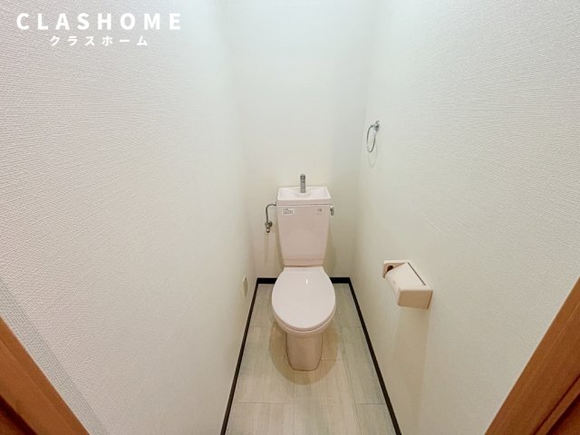 拡大写真：サルビア 3階302のトイレ