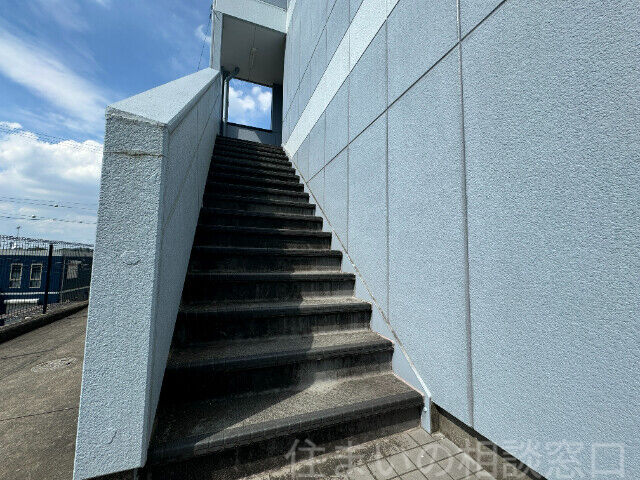 拡大写真：岡崎市松橋町１丁目 1階107のエントランス