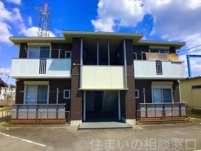 拡大写真：岡崎市中島町字中道 2階201の外観