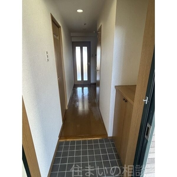 拡大写真:岡崎市欠町字三田田南通 4階405の玄関