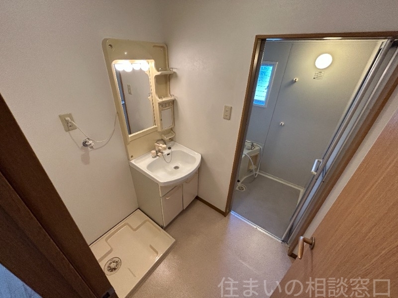 拡大写真:岡崎市庄司田1丁目 1階1の洗面所