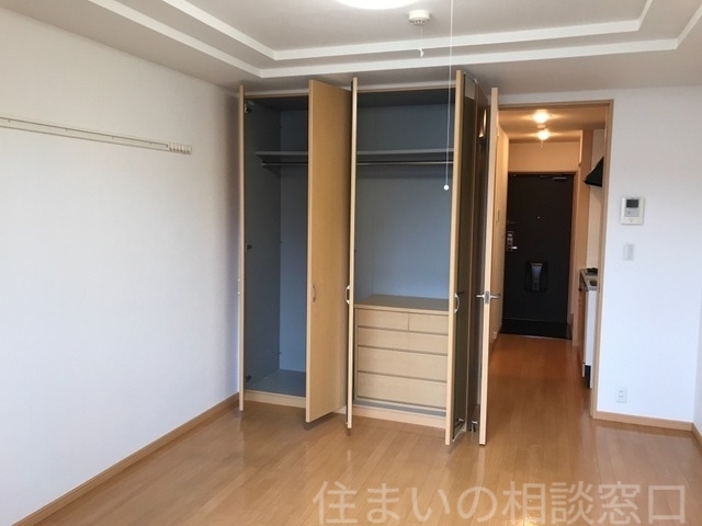 拡大写真:岡崎市仁木町字川越 2階203の居室・リビング