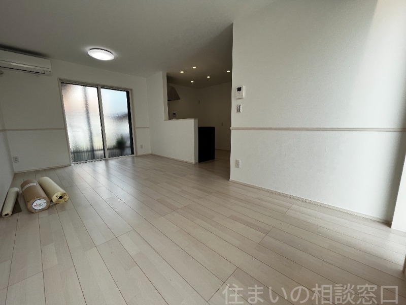 拡大写真:岡崎市大和町字沓市場 1階Cの居室・リビング